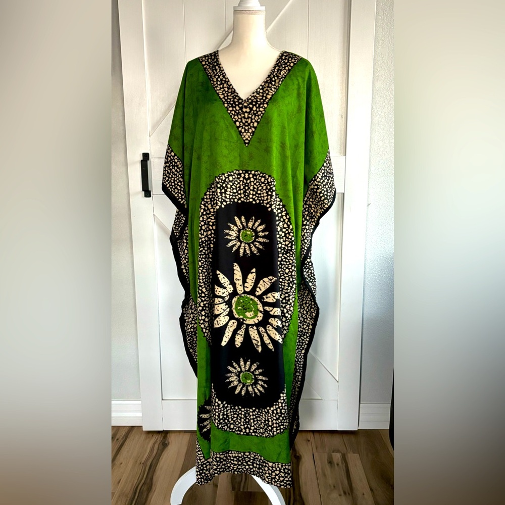 Sante One Size Green Maxi Mu Mu NWOT